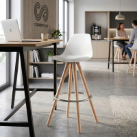 Barhocker Norway mit Holzbeinen, skandinavisches Design