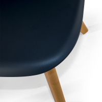 Skandinavischer Stuhl Bergen, Beine aus Holz