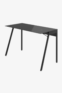 Img Schreibtisch mit kabellosem Ladegerät